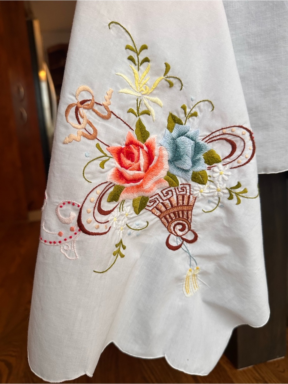 Crewel embroidery Hand made table cloth